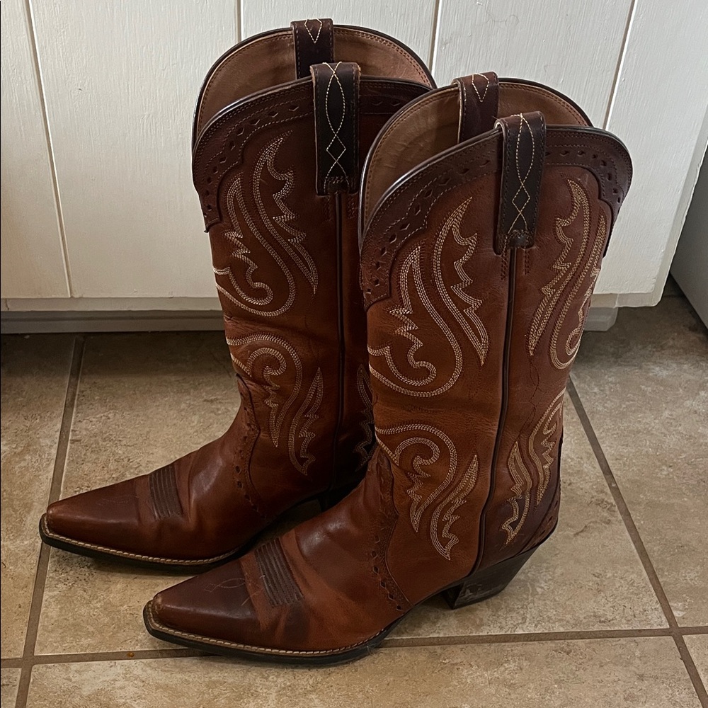 Ariat Chestnut Brown Cowboy Boots